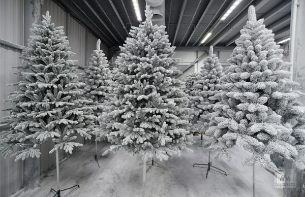 Ель комбинированная литая + пвх с эффектом снега